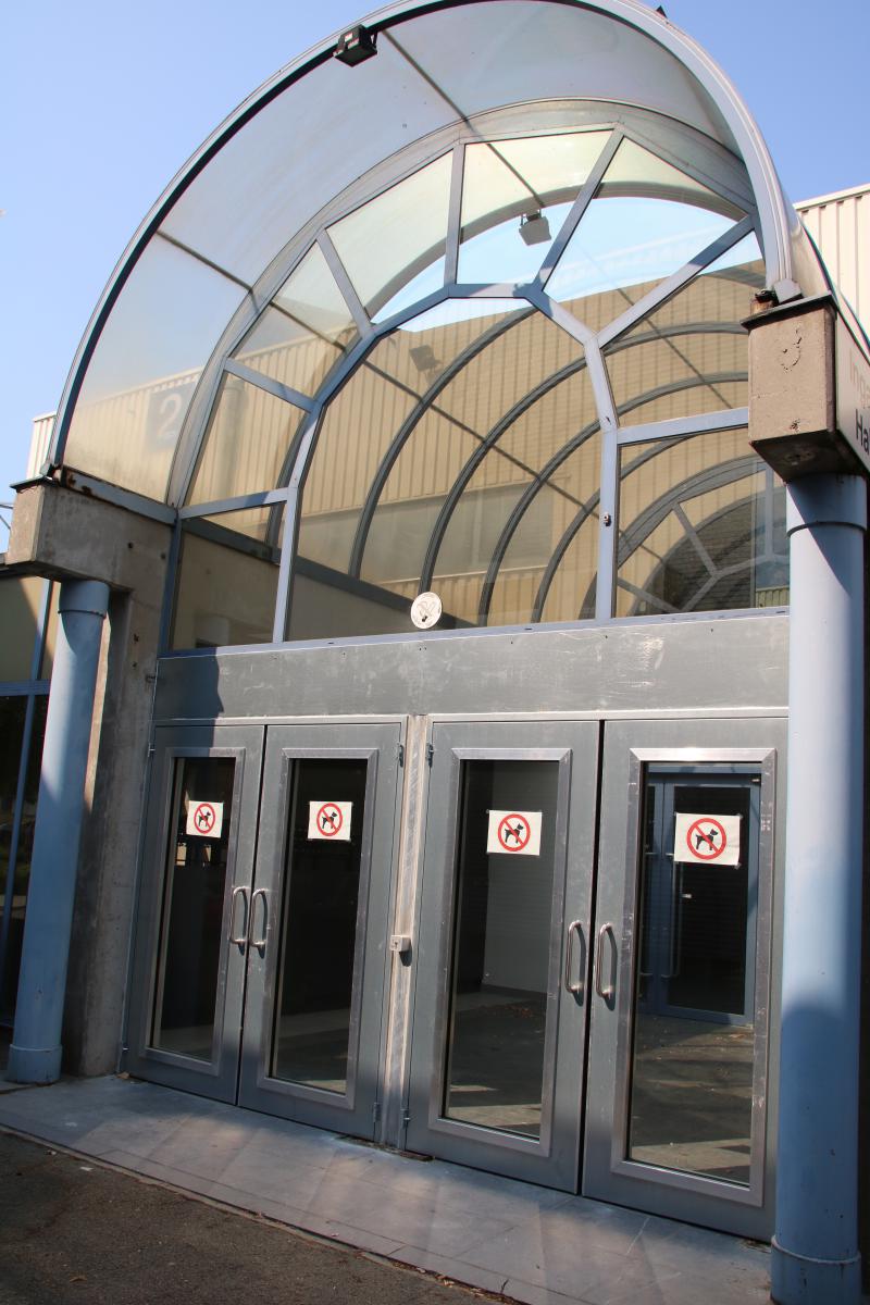 Tourniquets et portes coulissantes automatiques - ICOMET GROUP